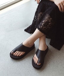 AAA+Feminine 軽量、滑りにくいアシメカットトングサンダル