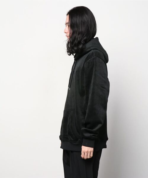 Guess（ゲス）の「Bonded Velvet Hoodie（パーカー・メンズ・ブラック/ホワイト・SMALL/MEDIUM/LARGE/X-LARGE）」の11枚目の写真