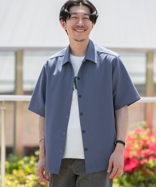 ITEMS URBANRESEARCH(アイテムズ アーバンリサーチ)の「TRストレッチ 半袖シャツ(シャツ/ブラウス・メンズ・ブラック/ベージュ/グレー/ブルー・MEDIUM/LARGE)」の4枚目の写真