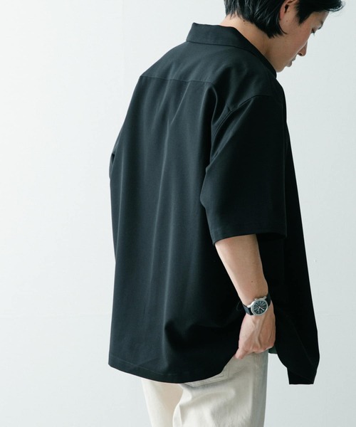 ITEMS URBANRESEARCH(アイテムズ アーバンリサーチ)の「TRストレッチ 半袖シャツ(シャツ/ブラウス・メンズ・ブラック/ベージュ/グレー/ブルー・MEDIUM/LARGE)」の15枚目の写真