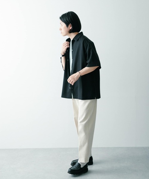 ITEMS URBANRESEARCH(アイテムズ アーバンリサーチ)の「TRストレッチ 半袖シャツ(シャツ/ブラウス・メンズ・ブラック/ベージュ/グレー/ブルー・MEDIUM/LARGE)」の20枚目の写真