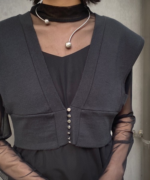 &g'aime（アンジェム）の「【&g’aime】ショートニットベスト（ベスト・レディース・グレイッシュベージュ/チャコールグレー・FREE）」の9枚目の写真