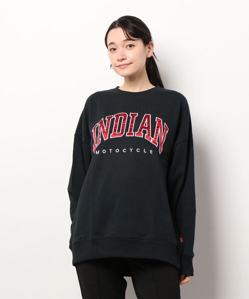 INDIAN(インディアン)の「《INDIAN》サテンロゴ オーバーサイズトレーナー(スウェット・レディース・ブラック/オフホワイト/グリーン/ブルーグレー・LARGE/X-LARGE/MEDIUM)」の1枚目の写真