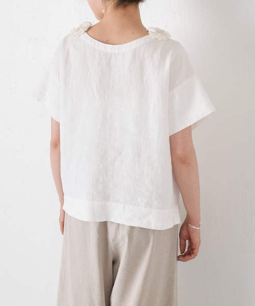 BEARDSLEY（ビアズリー）の「モチーフの取り外し可 前後着用可 着回し力の高い1着 花モチーフブラウス（シャツ/ブラウス・レディース・ブラック/アイボリー・FREE）」の6枚目の写真