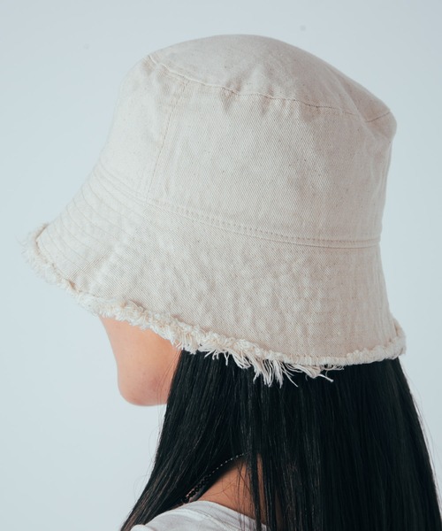 COLOR TOKYO ACCESSORIES(カラートウキョウアクセサリー)の「ダメージデザインバケットハット(ハット・レディース・OFF WHT/Black/White・FREE)」の21枚目の写真