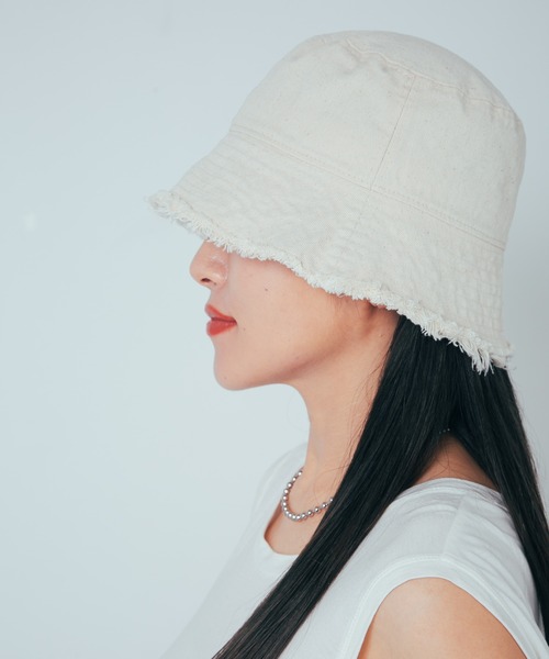 COLOR TOKYO ACCESSORIES(カラートウキョウアクセサリー)の「ダメージデザインバケットハット(ハット・レディース・OFF WHT/Black/White・FREE)」の22枚目の写真