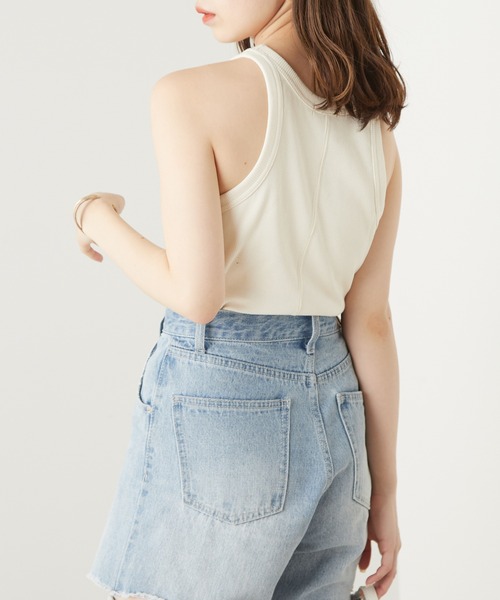 Chico（チコ）の「【SALON by Chico限定】パット付きアメスリタンク（Tシャツ/カットソー・レディース・ホワイト/ブラック/オートミール・FREE）」の11枚目の写真