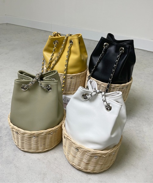 StyleSea（スタイルシー）の「フェイクレザードッキングカゴバッグ（ショルダーバッグ・レディース・ホワイト/ブラック/カーキ/イエロー・FREE）」の3枚目の写真