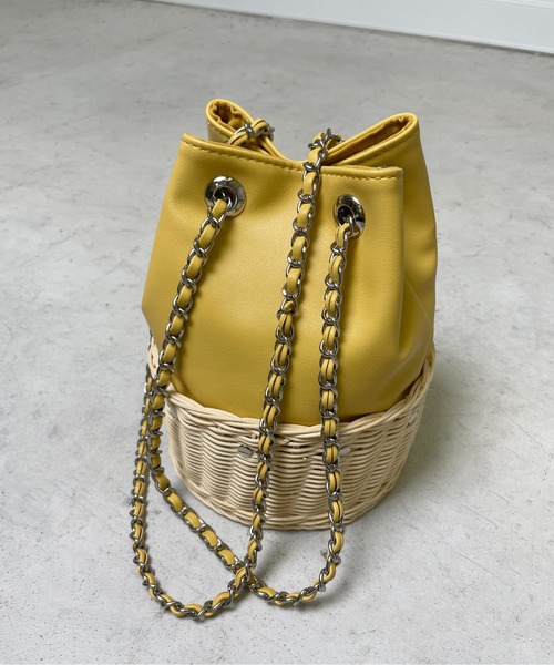 StyleSea（スタイルシー）の「フェイクレザードッキングカゴバッグ（ショルダーバッグ・レディース・ホワイト/ブラック/カーキ/イエロー・FREE）」の14枚目の写真