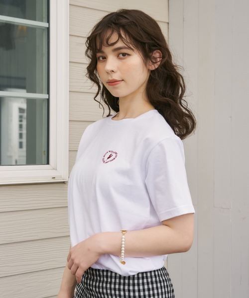 MIRO AMURETTE(ミロアミュレット)の「niwatori embroidery T-shirt(Tシャツ/カットソー・レディース・ホワイト×レッド/ホワイト×ネイビー・FREE)」の3枚目の写真