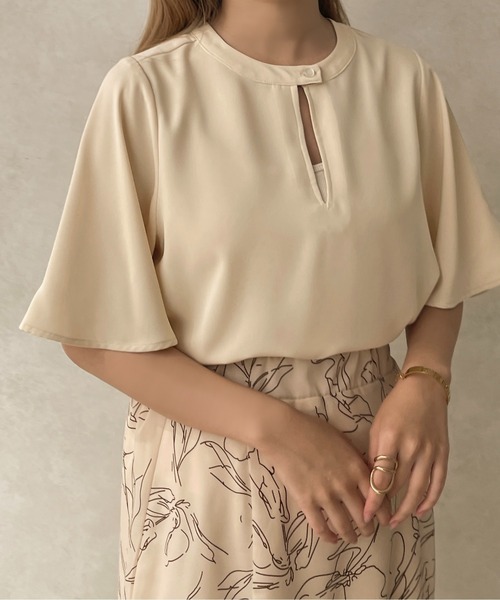 apres jour clair(アプレジュールクレア)の「【apres jour clair】【SETUP可能】アソート2WAYブラウス【ZOZOTOWN限定アイテム】(シャツ/ブラウス・レディース・ベージュ/アイボリー/ライトベージュ・X-LARGE/フリー)」の1枚目の写真
