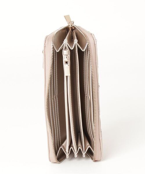 Guess（ゲス）の「GUESS/ゲス キルティングアラウンドZIPウォレット（財布・レディース・ブラック系1/ベージュ系2/ブラック系2/ベージュ系1・FREE）」の6枚目の写真