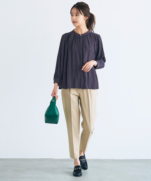 grove（グローブ）の「◆柄も入った8色展開。ヴィンテージサテン柄アソートブラウス（シャツ/ブラウス・レディース・ダークグリーン/アイボリー/ボルドー/ブラック系1/ネイビー系/アイボリー系/グレー系その他/ブラウン系その他・02/03/04/01/05）」の14枚目の写真