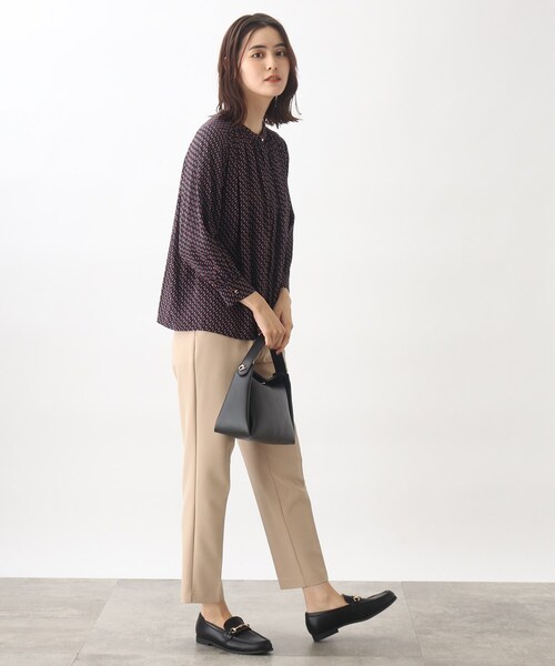 grove（グローブ）の「◆柄も入った8色展開。ヴィンテージサテン柄アソートブラウス（シャツ/ブラウス・レディース・ダークグリーン/アイボリー/ボルドー/ブラック系1/ネイビー系/アイボリー系/グレー系その他/ブラウン系その他・02/03/04/01/05）」の17枚目の写真