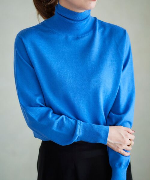 le.coeur blanc(ルクールブラン)の「ウォッシャブルウールハイネックプルオーバー(ニット/セーター・レディース・オフホワイト/ピンク/ブルー/ブラック・38)」の3枚目の写真