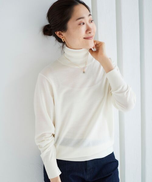 le.coeur blanc(ルクールブラン)の「ウォッシャブルウールハイネックプルオーバー(ニット/セーター・レディース・オフホワイト/ピンク/ブルー/ブラック・38)」の8枚目の写真