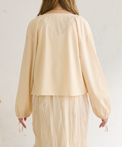 Ambre Neige(アンブルネージュ)の「シャーリングシャツ/【WEB/EC限定商品】(シャツ/ブラウス・レディース・アイボリー/モカ・FREE)」の13枚目の写真