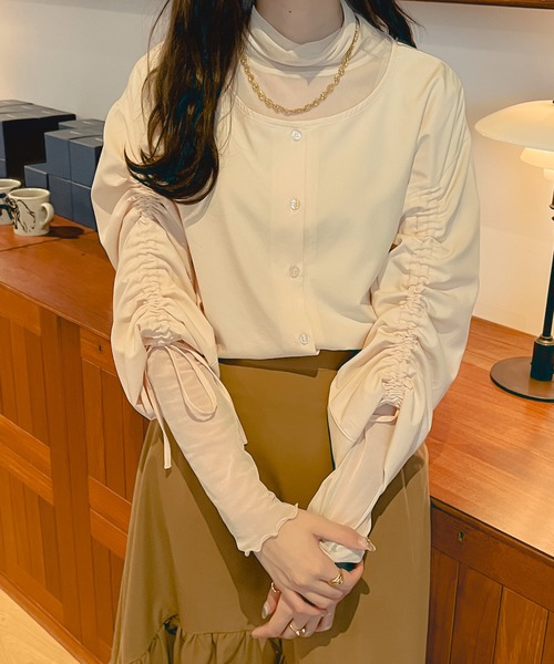 Ambre Neige(アンブルネージュ)の「シャーリングシャツ/【WEB/EC限定商品】(シャツ/ブラウス・レディース・アイボリー/モカ・FREE)」の20枚目の写真