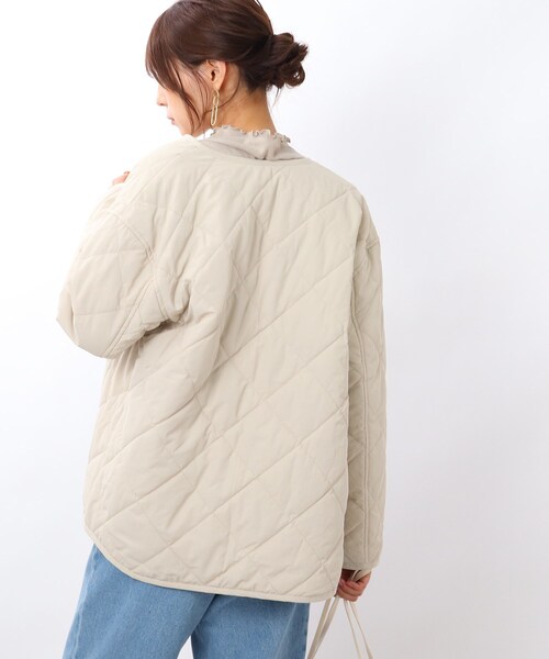 DRESKIP（ドレスキップ）の「◆【撥水/吸湿発熱】今年は断然ショート丈！　キルトジャケット（ブルゾン・レディース・ブラック/グレー/カーキ・03/02）」の17枚目の写真