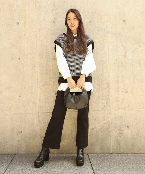 HONEYSUCKLE ROSE（ハニーサックルローズ）の「【HONEYSUCKLE ROSE】「nobee」レギンスフレアパンツ（スラックス・レディース・ブラック/ブルー/レッド/パープル/イエロー/グリーン/ピンク/ライラック/ターコイズブルー・S/L/M/XS）」の10枚目の写真