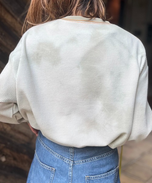 mi via loca（ミヴィアロカ）の「ワッフルタイダイ配色ステッチロンT（Tシャツ/カットソー・レディース・パープル/グリーン/スミクロ/ブラウン/カーキ/ブラウン系その他/カーキ系1/グリーン系その他・FREE）」の15枚目の写真