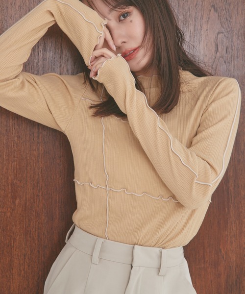 N WITH.(エヌウィズ)の「メローテレコカットソー(Tシャツ/カットソー・レディース・モカ/ベージュ系その他/ホワイト・F)」の3枚目の写真