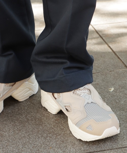 Reebok（リーボック）の「Reebok/リーボック INSTAPUMP FURY 95 ポンプフューリー スニーカー（スニーカー・メンズ・ブラック×ホワイト/ベージュ/ブラック・26.0cm/23.5cm/23.0cm/25.0cm/27.5cm/28.0cm/26.5cm/27.0cm/24.5cm/24.0cm/26cm/28cm/23cm/25cm/27cm/24cm）」の12枚目の写真