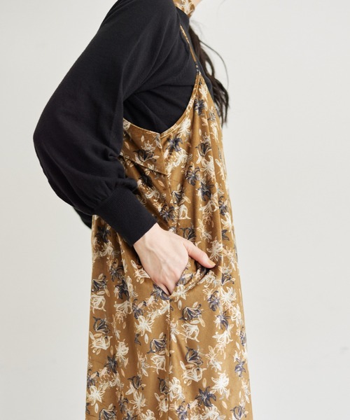 idem(イデム)の「flower velours onepiece/フラワーベロアキャミワンピース(ワンピース・レディース・ブラウン/ネイビー/アイボリー・FREE)」の8枚目の写真