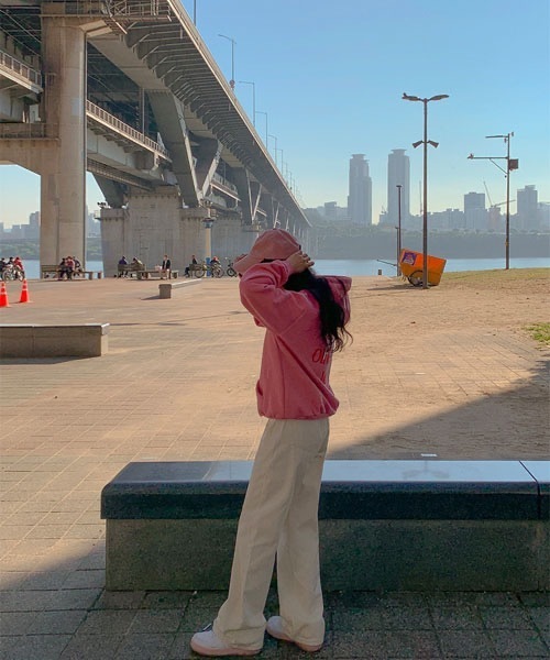 SONA（ソナ）の「SONYUNARA 英文プリントフード起毛パーカー（パーカー・レディース・ピンク/霜降りグレー/チャコールグレー・FREE）」の7枚目の写真