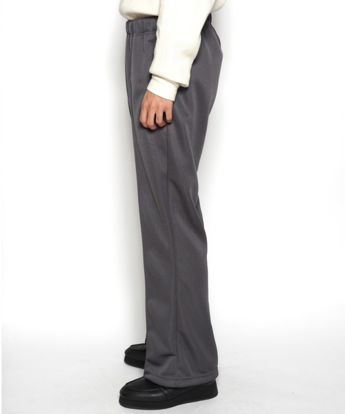 LOCALINA（ロカリナ）の「flare track pants（その他パンツ・メンズ・ブラック/チャコールグレー/ベージュ系その他・1/2）」の3枚目の写真