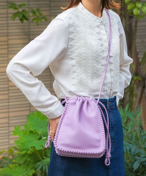 URBAN RESEARCH ROSSO（アーバンリサーチロッソ）の「ステッチデザインポシェット（ショルダーバッグ・レディース・オフホワイト/ラベンダー/ブラック・-）」の9枚目の写真