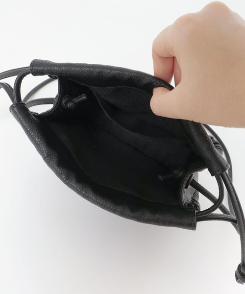 URBAN RESEARCH ROSSO（アーバンリサーチロッソ）の「ステッチデザインポシェット（ショルダーバッグ・レディース・オフホワイト/ラベンダー/ブラック・-）」の16枚目の写真