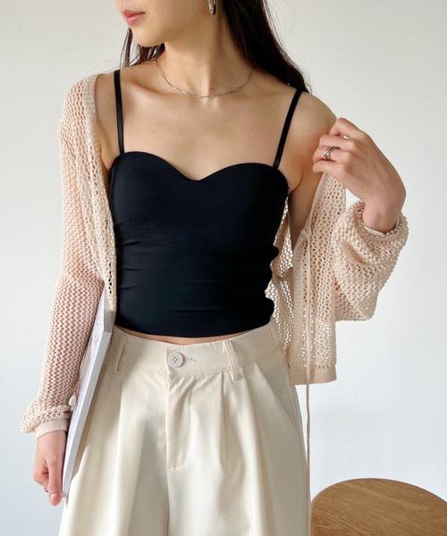 CLEA(クレア)の「カップ付きシームレスキャミトップス(キャミソール・レディース・ホワイト/ブラウン/ブラック/チャコールグレー・FREE)」の2枚目の写真