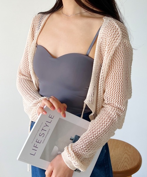 CLEA(クレア)の「カップ付きシームレスキャミトップス(キャミソール・レディース・ホワイト/ブラウン/ブラック/チャコールグレー・FREE)」の13枚目の写真
