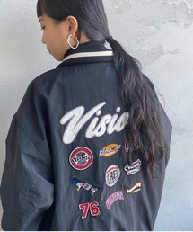 VISION STREET WEAR（ヴィジョンストリートウェア）の「【WEB限定】[VISION STREET WEAR/ビジョン ストリート ウェアー] ワッペンデザイン ナイロンコーチスタジャン（スタジャン・メンズ）」