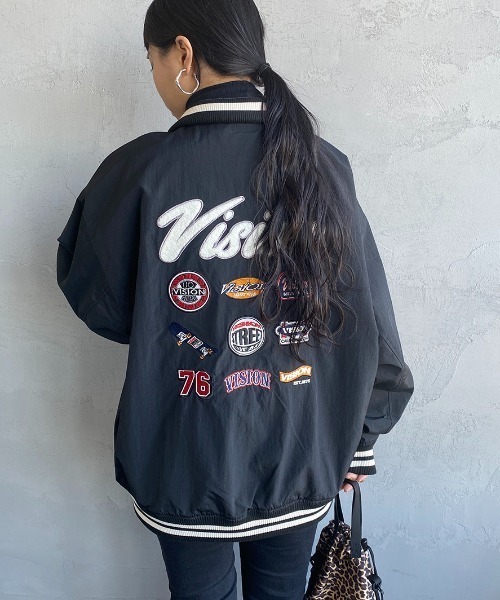 VISION STREET WEAR（ヴィジョンストリートウェア）の「【WEB限定】[VISION STREET WEAR/ビジョン ストリート ウェアー] ワッペンデザイン ナイロンコーチスタジャン（スタジャン・レディース・グリーン/ブラック・M/L）」の13枚目の写真