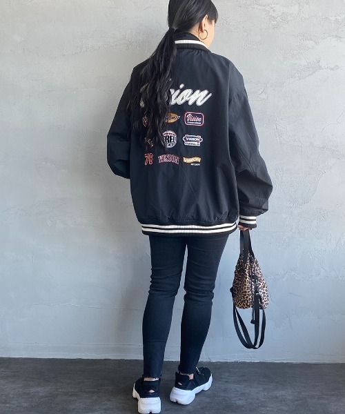 VISION STREET WEAR（ヴィジョンストリートウェア）の「【WEB限定】[VISION STREET WEAR/ビジョン ストリート ウェアー] ワッペンデザイン ナイロンコーチスタジャン（スタジャン・レディース・グリーン/ブラック・M/L）」の17枚目の写真