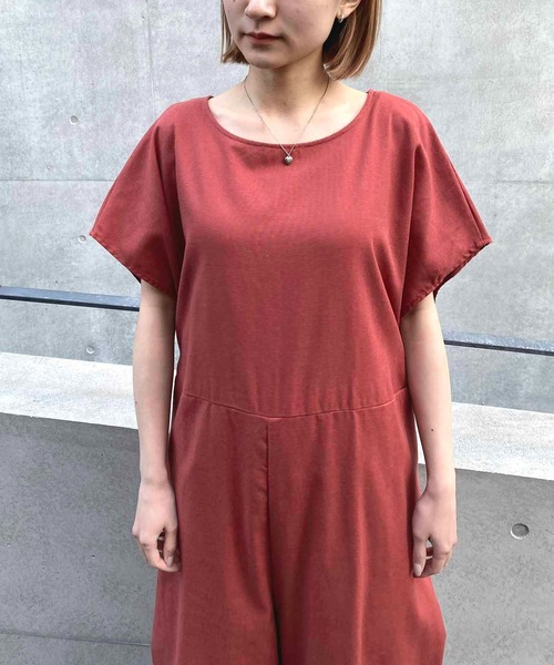 NANEA(ナネア)の「オールインワン パンツワンピース(つなぎ/オールインワン・レディース・キナリ/ワインレッド/グリーン・ONE SIZE)」の4枚目の写真