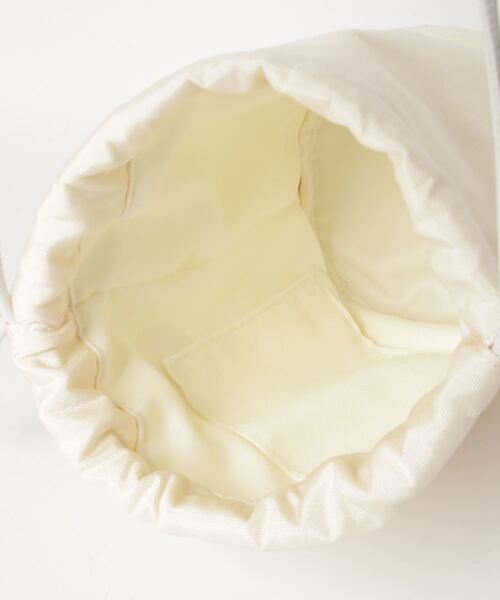 ESLOW(エスロー)の「ESLOW/CYLINDER DRAWSTRING BAG(ショルダーバッグ・レディース・ブラック/オフホワイト・FREE)」の6枚目の写真