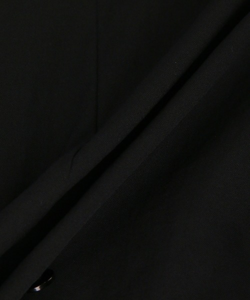 ADAM ET ROPE'（アダムエロペ）の「【サステナブル】2WAYシルエットシャツジャケット（テーラードジャケット・レディース・ライトグレー/ホワイト系その他2/ブラック・FREE）」の21枚目の写真