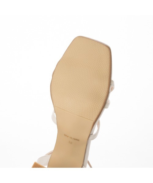 セール】スクエアトゥストラップサンダル（サンダル）｜carino