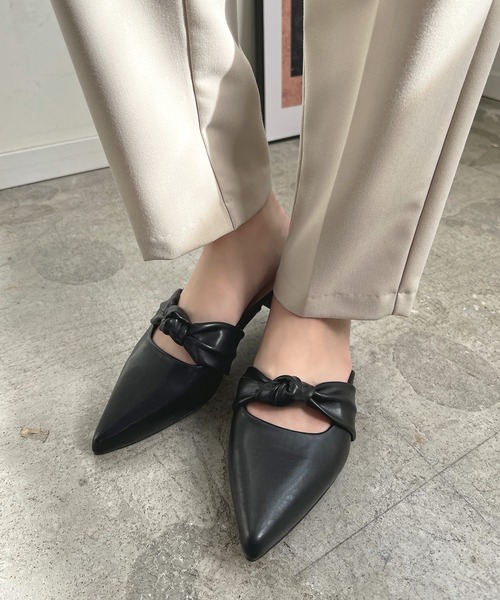 Futier land（フューティアランド）の「ポインテッドフラットミュールパンプス（パンプス・レディース・ブルー/キャメル/イエロー/ブラック・36/40/38/37/39）」の12枚目の写真