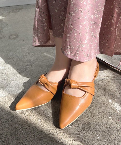 Futier land（フューティアランド）の「ポインテッドフラットミュールパンプス（パンプス・レディース・ブルー/キャメル/イエロー/ブラック・36/40/38/37/39）」の15枚目の写真