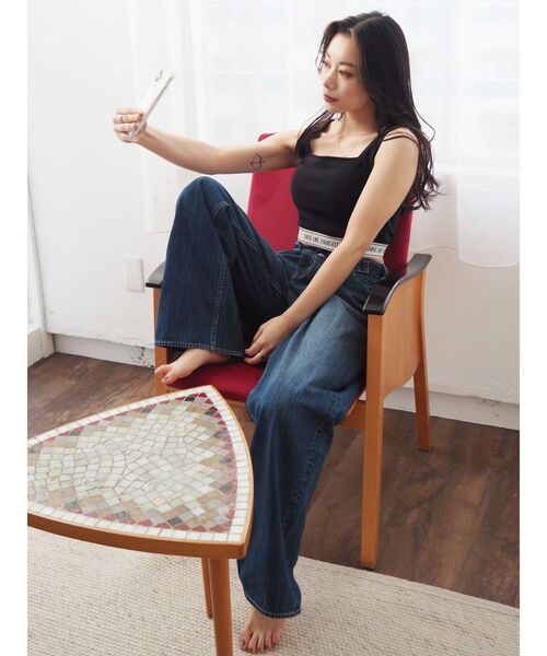 EVRIS（エヴリス）の「【ハイウエスト/ローウエスト】ウエストボタンワイドデニムパンツ（デニムパンツ・レディース・ライトブルー/ブルー・SMALL/MEDIUM）」の3枚目の写真