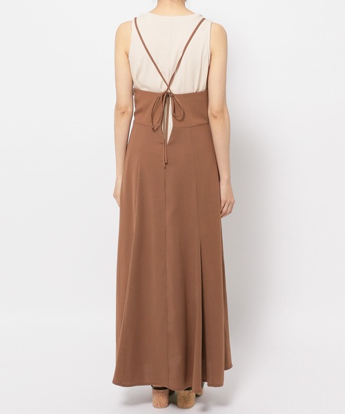 mysty woman（ミスティウーマン）の「カットアウトキャミワンピース2PSET　907585（ワンピース・レディース・ブラック/ブラウン/グレイッシュベージュ・FREE）」の16枚目の写真