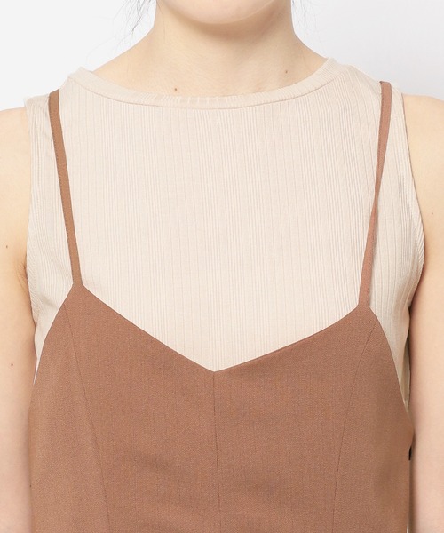 mysty woman（ミスティウーマン）の「カットアウトキャミワンピース2PSET　907585（ワンピース・レディース・ブラック/ブラウン/グレイッシュベージュ・FREE）」の21枚目の写真