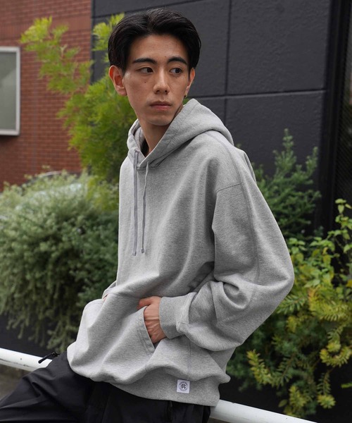 REIGNING CHAMP(レイニングチャンプ)の「REIGNING CHAMP RELAXED HOODIE - MIDWEIGHT TERRY(パーカー・メンズ・ライトグレー・LARGE/MEDIUM)」の6枚目の写真