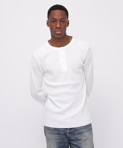 AVIREX(アヴィレックス)の「《DAILY/デイリー》L/S THERMAL HENLEY NECK T-SHIRT / 長袖 サーマル ヘンリーネックTシャツ / AVIREX / アヴィレックス(Tシャツ/カットソー・メンズ・ネイビー/グレー/ブラック/ホワイト系2/オリーブ系・L/M/S/2XL/XL)」の2枚目の写真