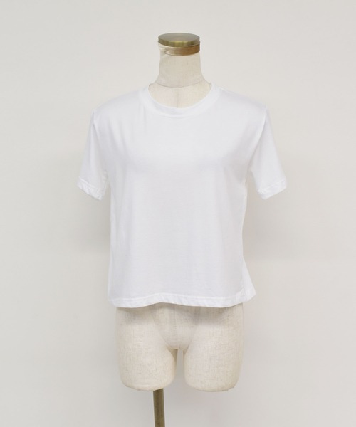 Reurie'(レウリィ)の「【ZOZO限定】バックスリットショートT / Tシャツ コンパクト プルオーバー バックデザイン シンプルトップス 白T 黒T 半袖 ショート丈 短丈 クロップド丈 ミニ丈 クルーネック 無地 ホワイト ブラック 白 黒(Tシャツ/カットソー・レディース・ベージュ/ホワイト/ブラック・FREE)」の10枚目の写真