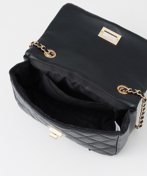 Honeys(ハニーズ)の「フラップショルダーバッグ(ショルダーバッグ・レディース・ベージュ/ブラック/スモークピンク/アイボリー/シルバー/ライトグレー/ブルー/レッド/ゴールド・FREE)」の11枚目の写真